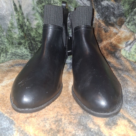 Torrid Black Ankle Booties - Picture 4 of 16